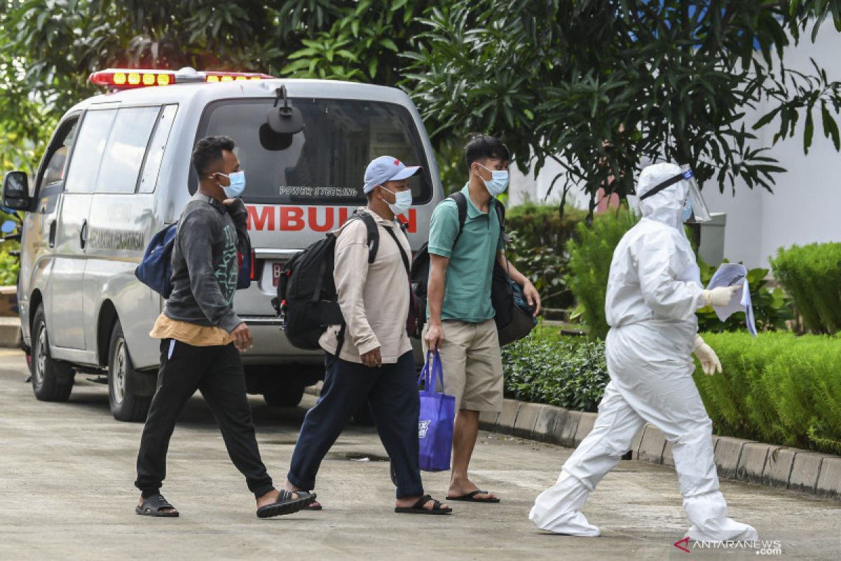 Jakarta's daily COVID-19 cases hit record high of 9,271