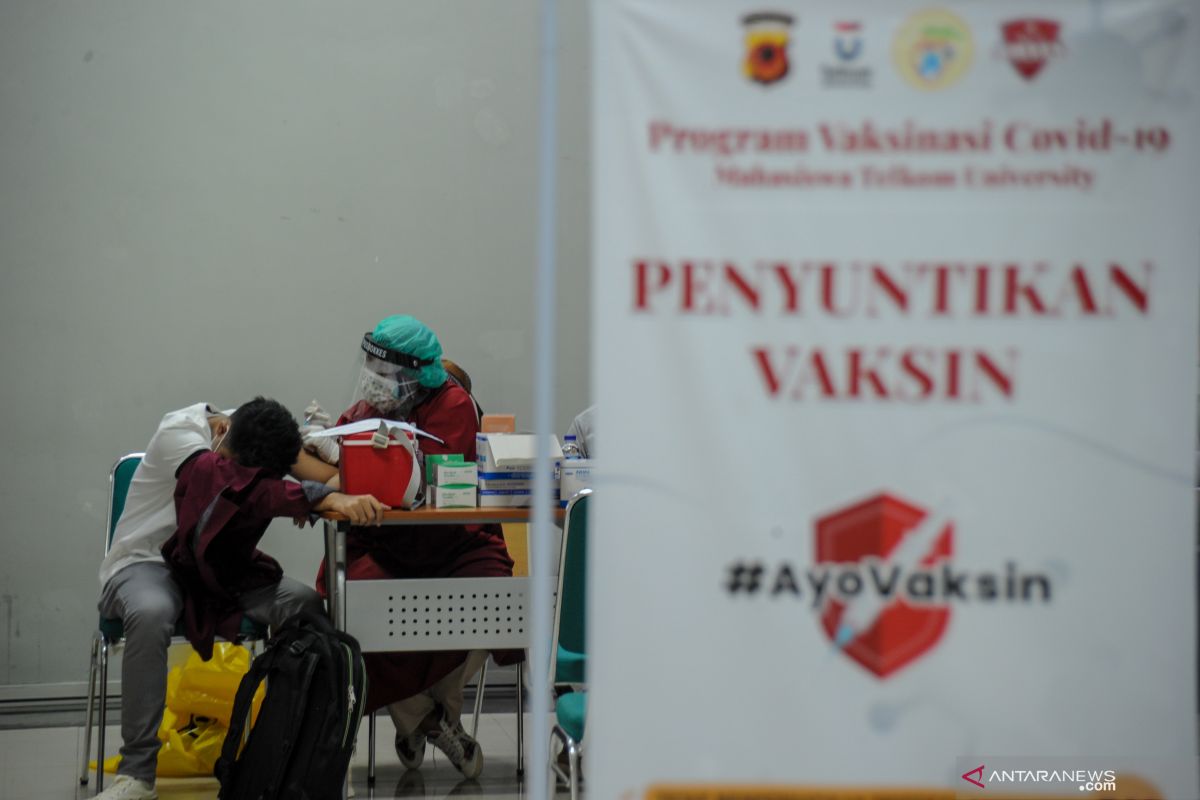 Satgas imbau pemda permudah persyaratan vaksinasi