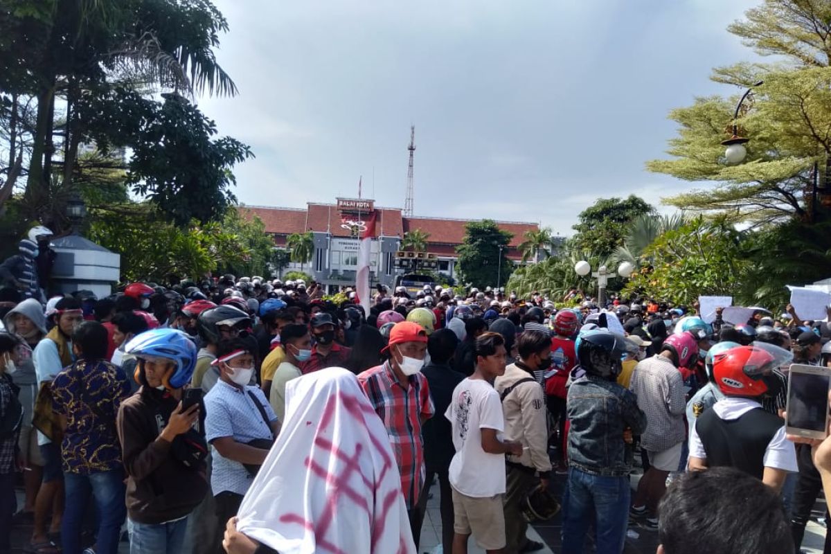 Warga Madura tak perlu tes COVID-19 masuk Surabaya asal bawa SIKM