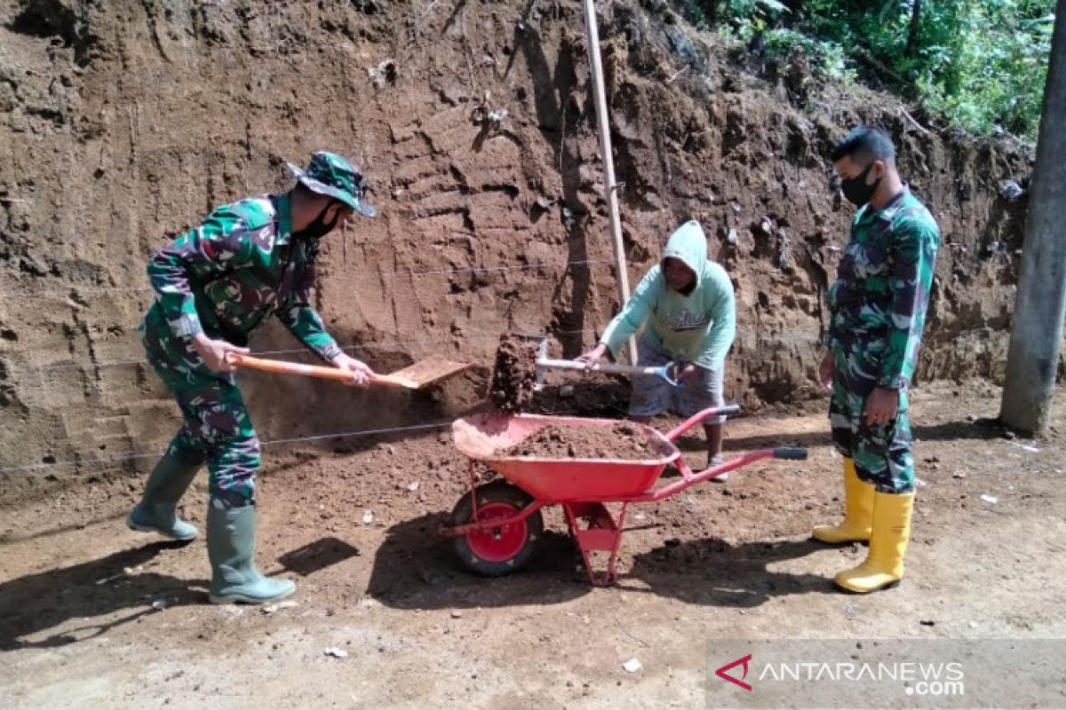 Puluhan tahun Desa Sihuom yang terisolasi dapat perhatian melalui program TMMD