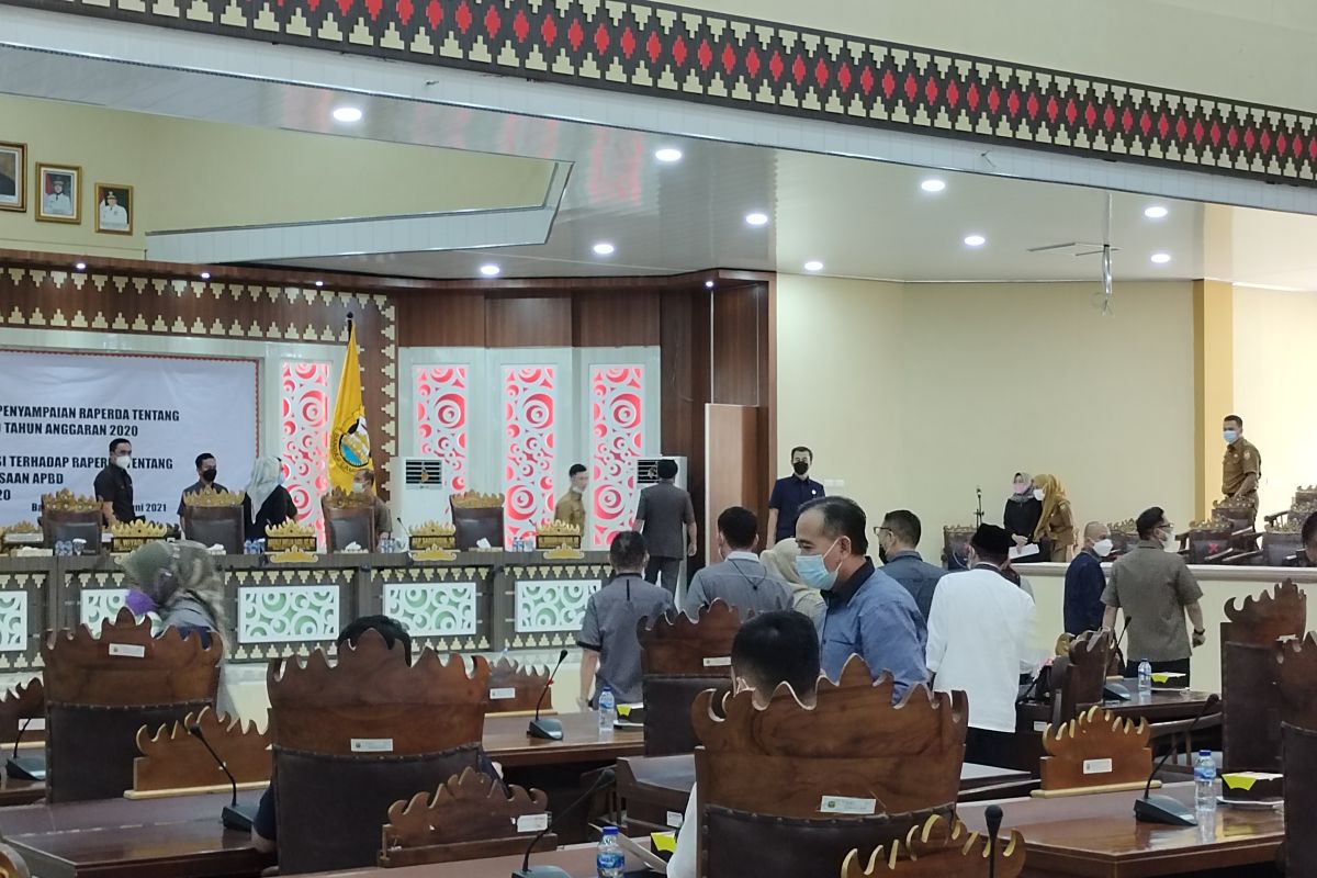 Anggota DPRD Bandarlampung ancam gelar sidang paripurna tandingan