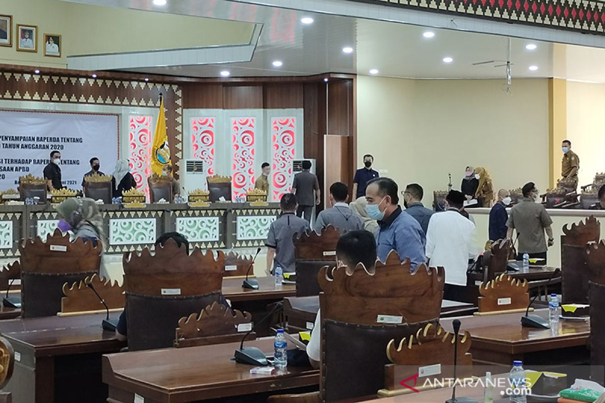 Sebanyak 29 anggota DPRD Bandarlampung ancam gelar paripurna tandingan