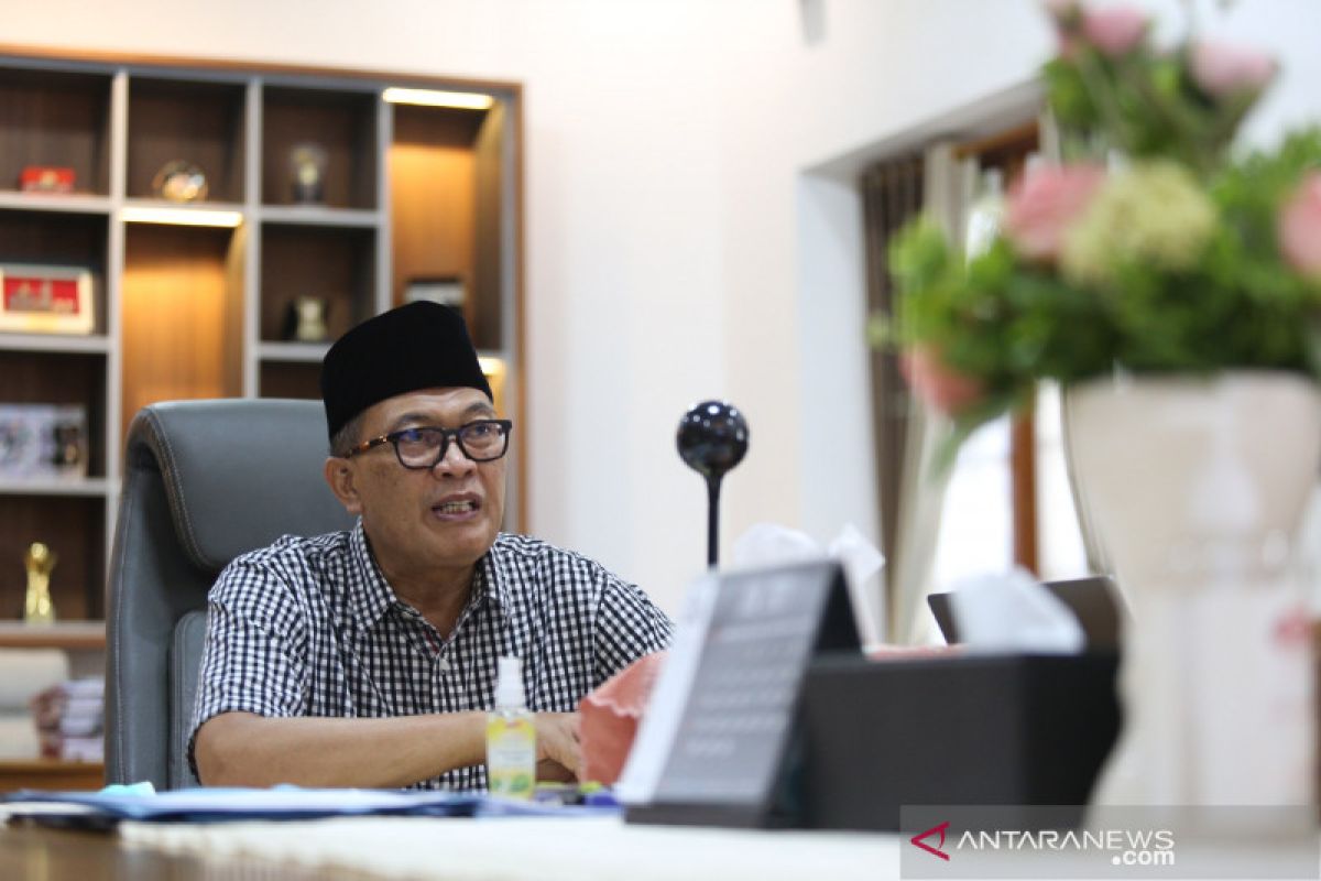 Pemkot Bandung menggandeng 30 perusahaan buka 3.000 lowongan kerja