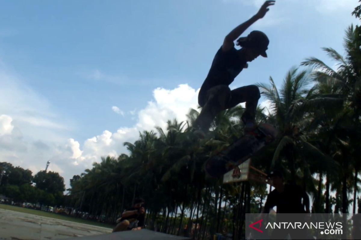Puluhan Skater Jatim meriahkan Hari Skateboarding Dunia