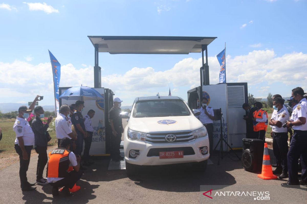 Kemenhub luncurkan mobil uji kendaraan keliling di NTT