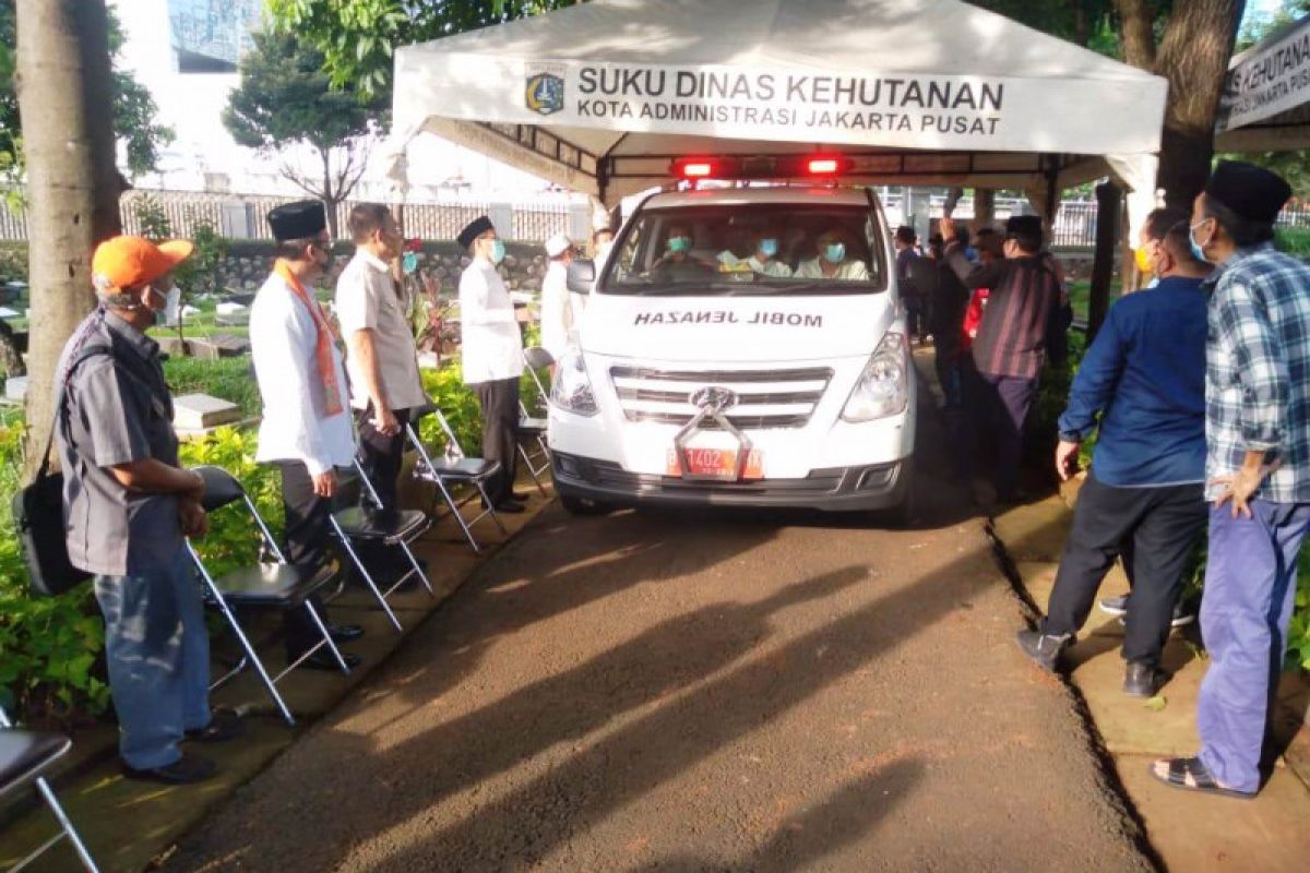 Mantan Sekda DKI Muhayat dimakamkan di TPU Karet Bivak