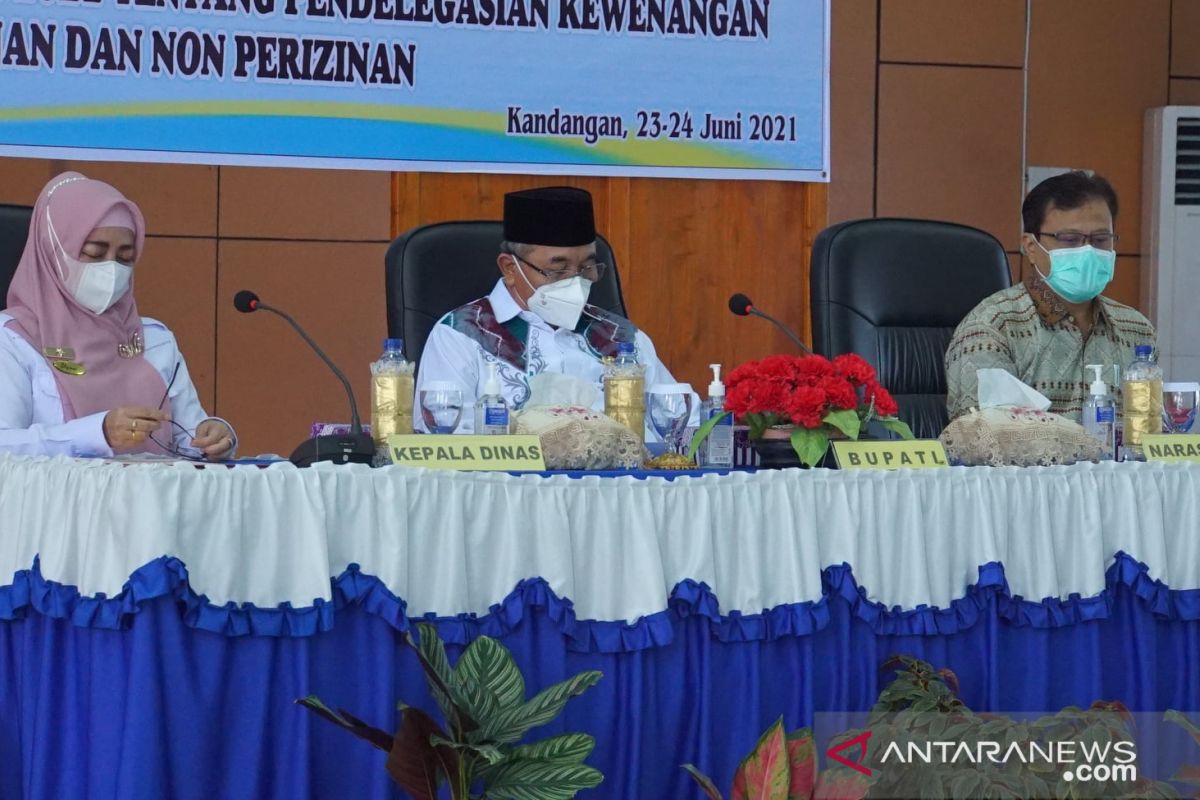 30 peserta ikuti sosialisasi kebijakan penanaman modal Dinas PMPTSP HSS