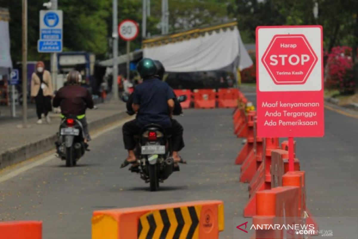 Pengamat asal UINSA sarankan pemerintah lebih sentuh hati masyarakat Madura