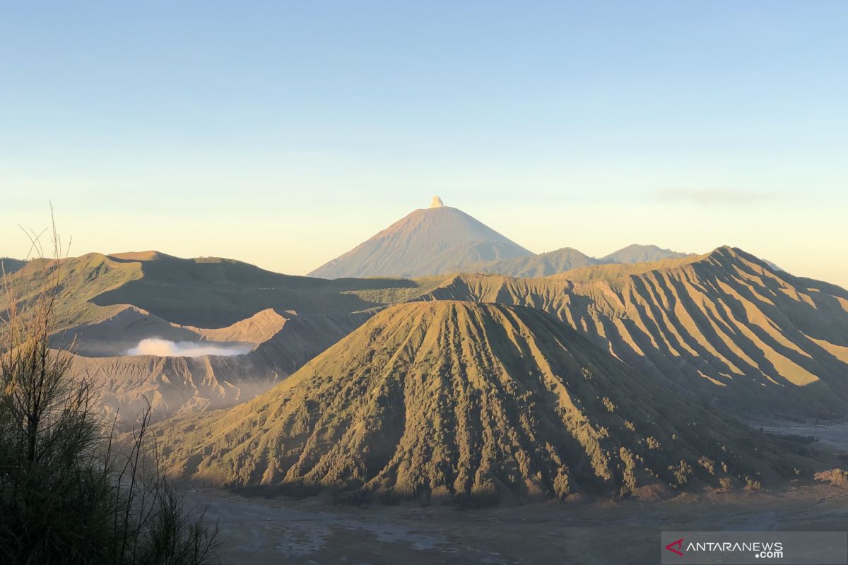 Bromo ditutup saat perayaan Yadnya Kasada umat Hindu