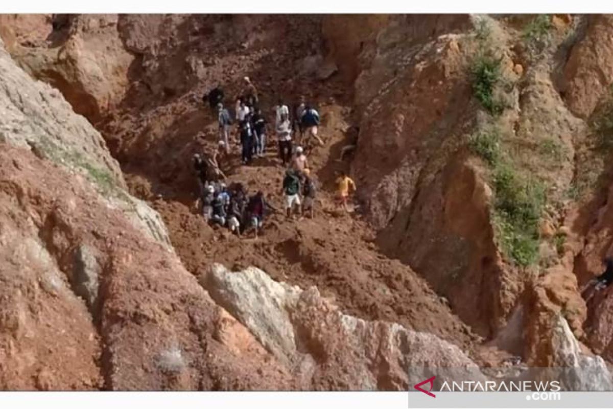 Enam orang penambang timah ilegal di Bangka meninggal dunia tertimbun longsor