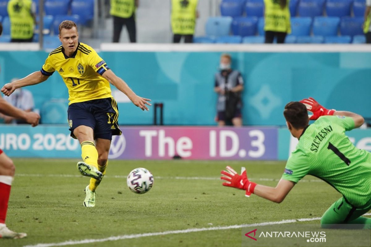 Euro 2020 - Gol dramatis Claesson antar Swedia kalahkan Polandia 3-2 dan juarai Grup E