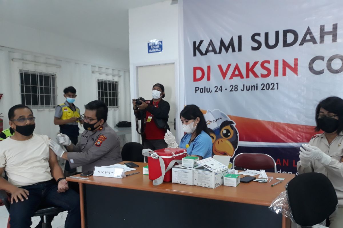 PT CPM  libatkan Polda Sulteng vaksinasi COVID-19 karyawan