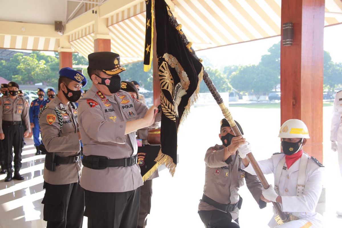 Jelang HUT Bhayangkara ke-75, Polda NTB gelar upacara pencucian pataka