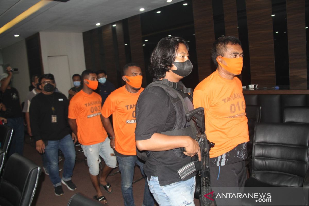 Empat orang jadi tersangka penembakan di Taman Sari