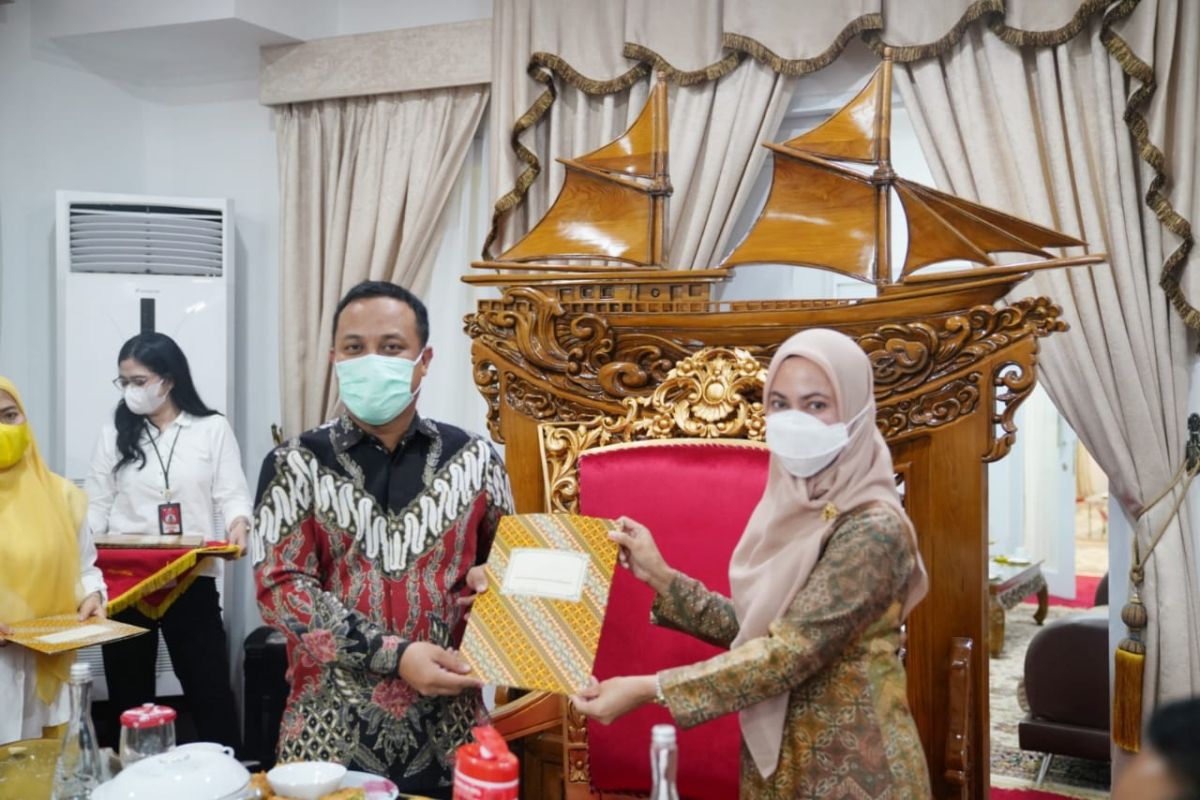 Pemprov Sulsel mengucurkan bantuan Rp200 miliar untuk kabupaten/kota