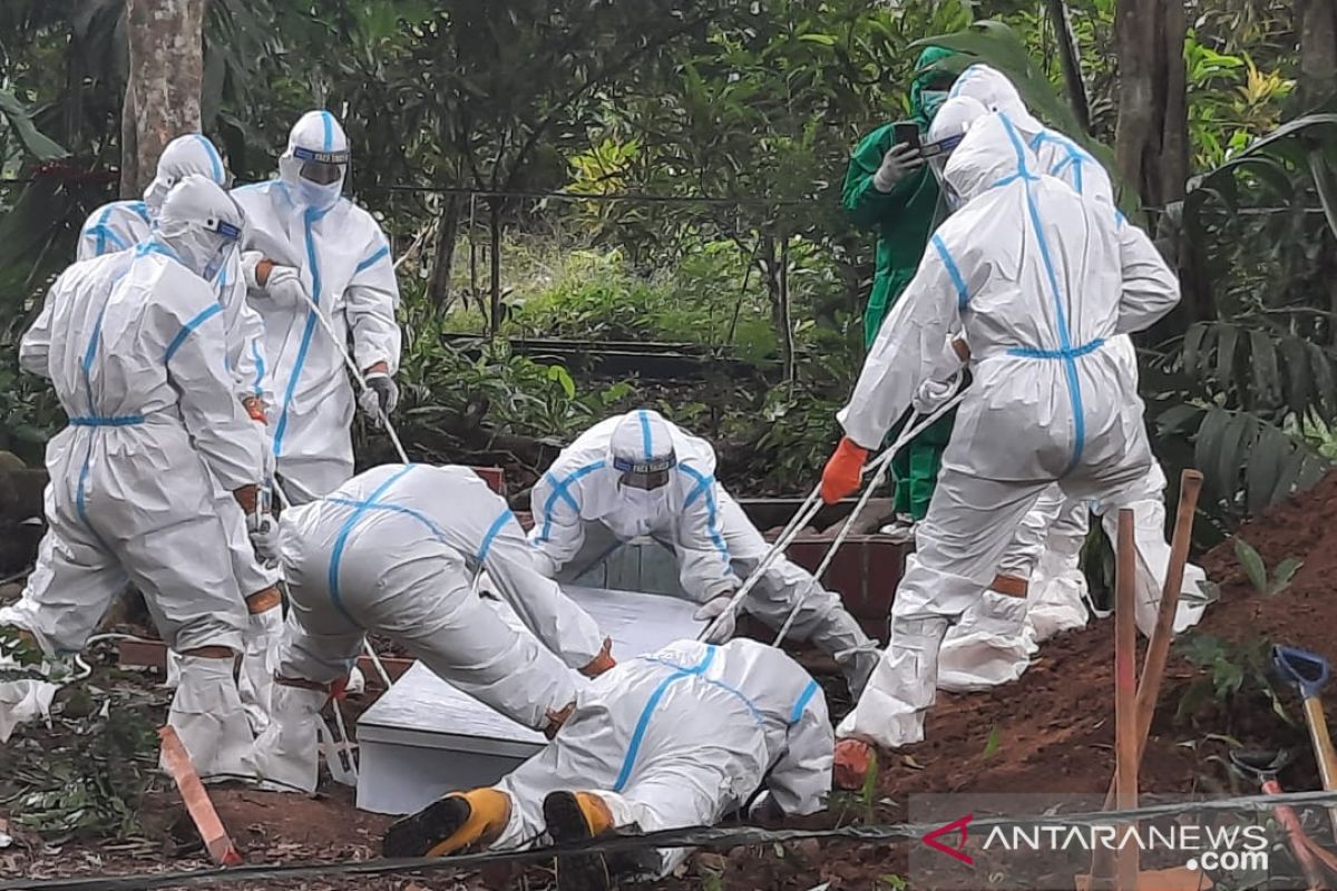 Seorang pasien COVID-19 asal Tangerang meninggal dunia dimakamkan di OKU