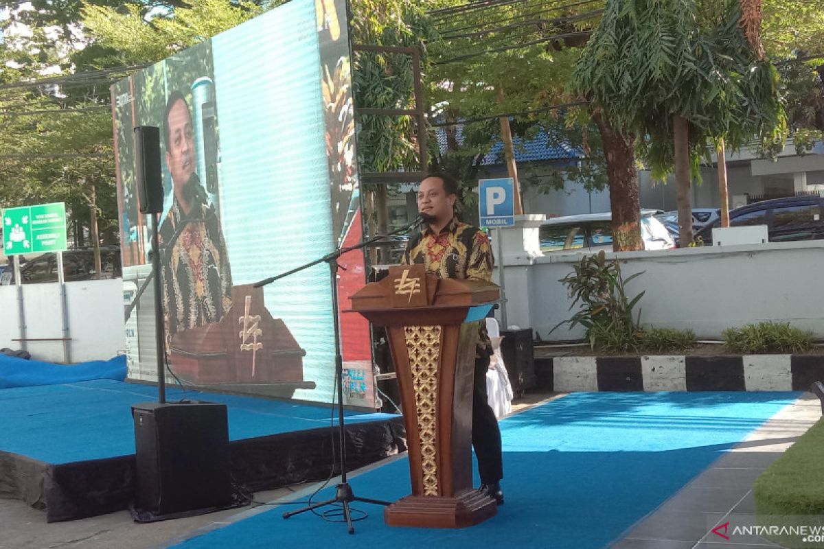 Plt Gubernur Sulsel serahkan rencana PTM kepada kabupaten/kota