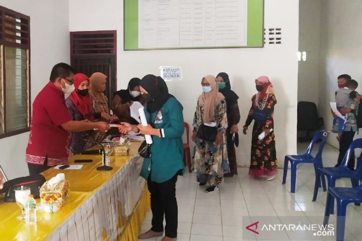 Pemkab Asahan salurkan dana bergulir kepada 77 pelaku usaha