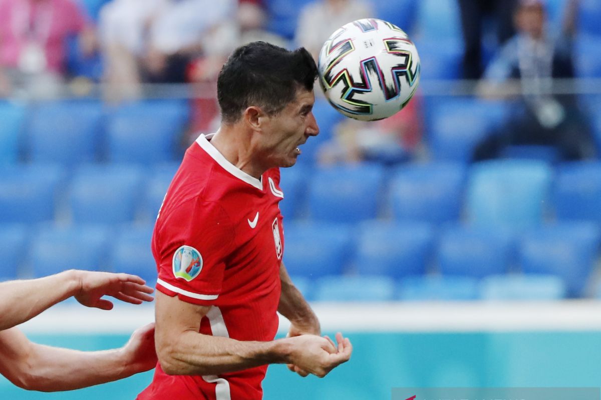 Lewandowski sulit terima kenyataan Polandia tersingkir dari Euro 2020