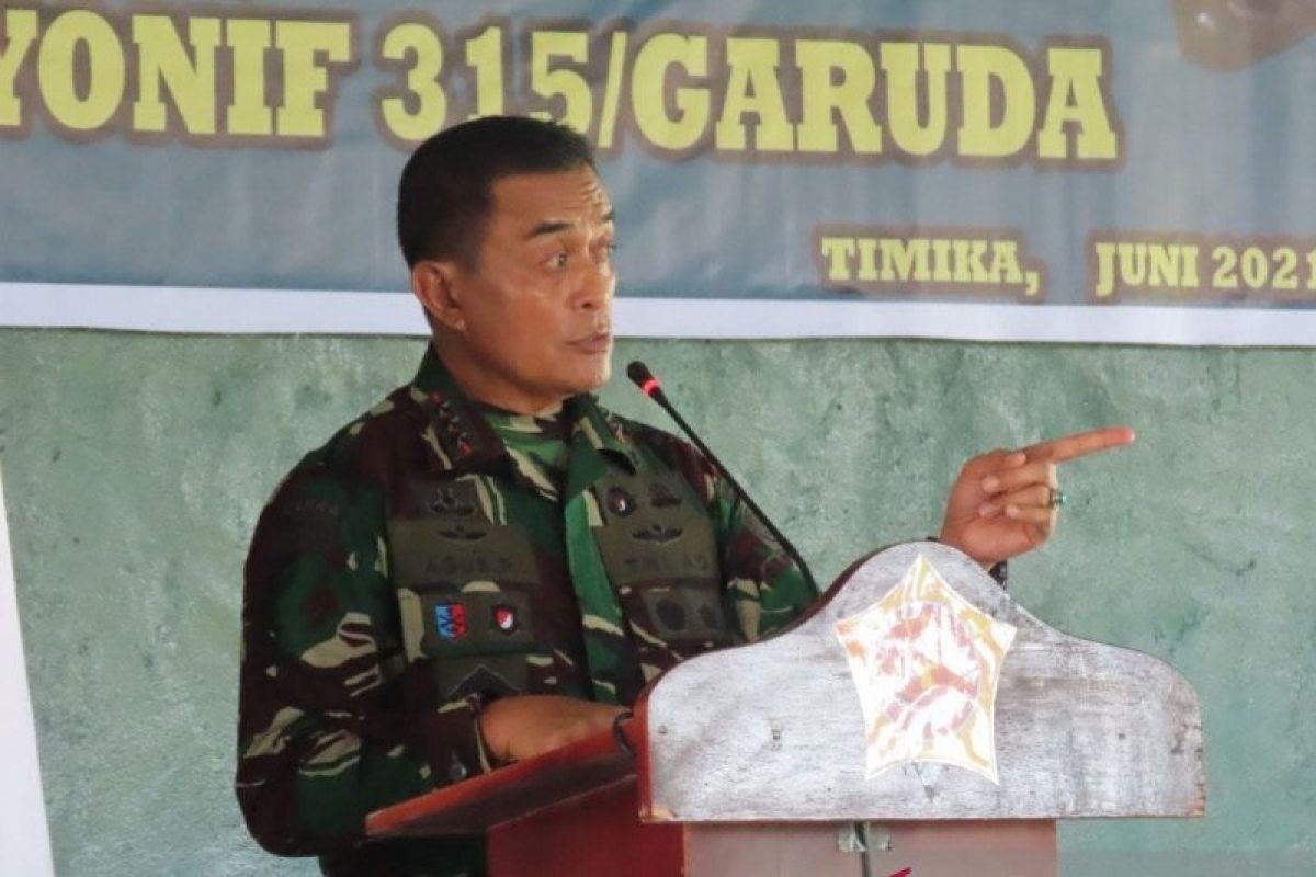 Pangkogabwilhan III Letjen TNI Agus Rohman minta prajurit tidak sembarang keluarkan tembakan