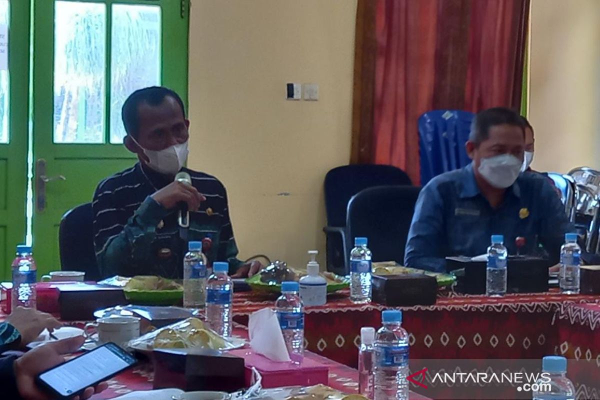 Bupati minta seluruh pegawai lingkup Pemkab Tanah Laut secepatnya vaksin