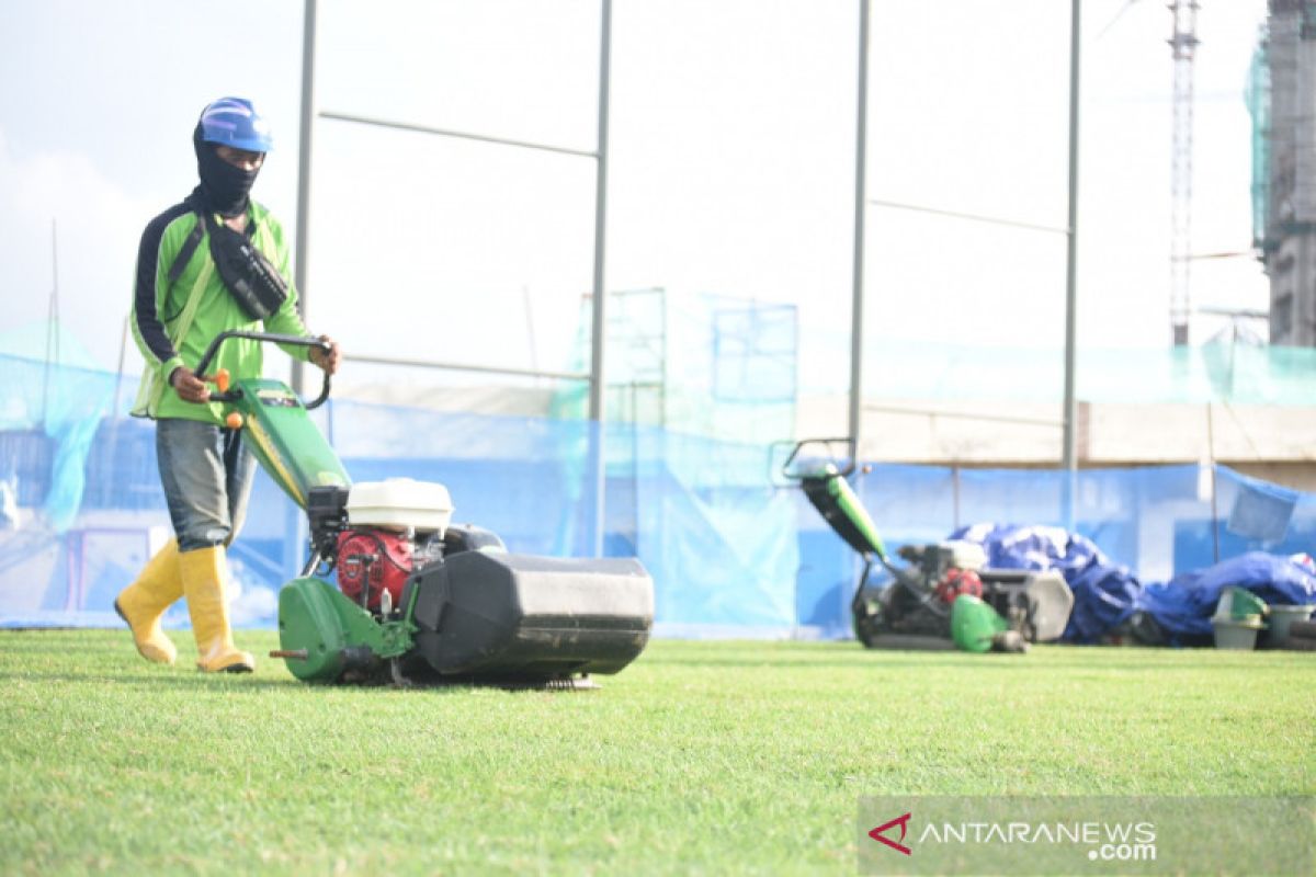 Jakarta International Stadium gunakan rumput hibrida asal Boyolali