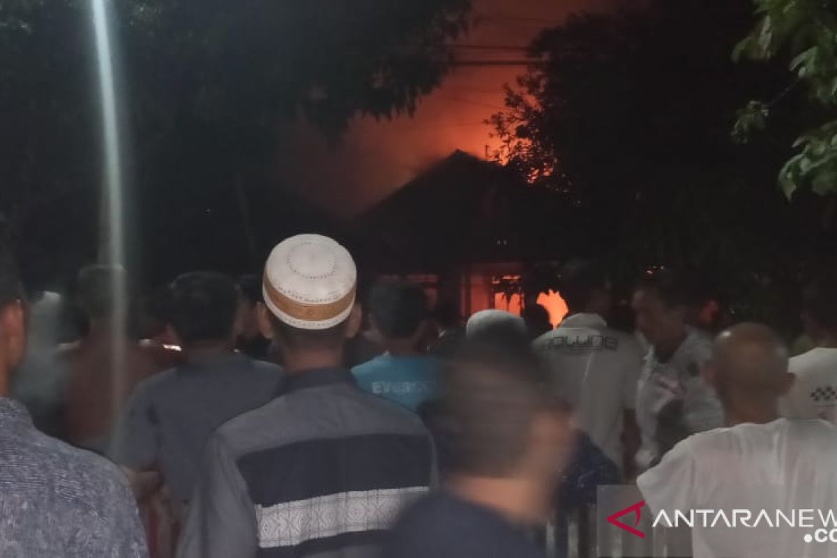 Kebakaran di Sungai Pinang Nagara hanguskan satu rumah