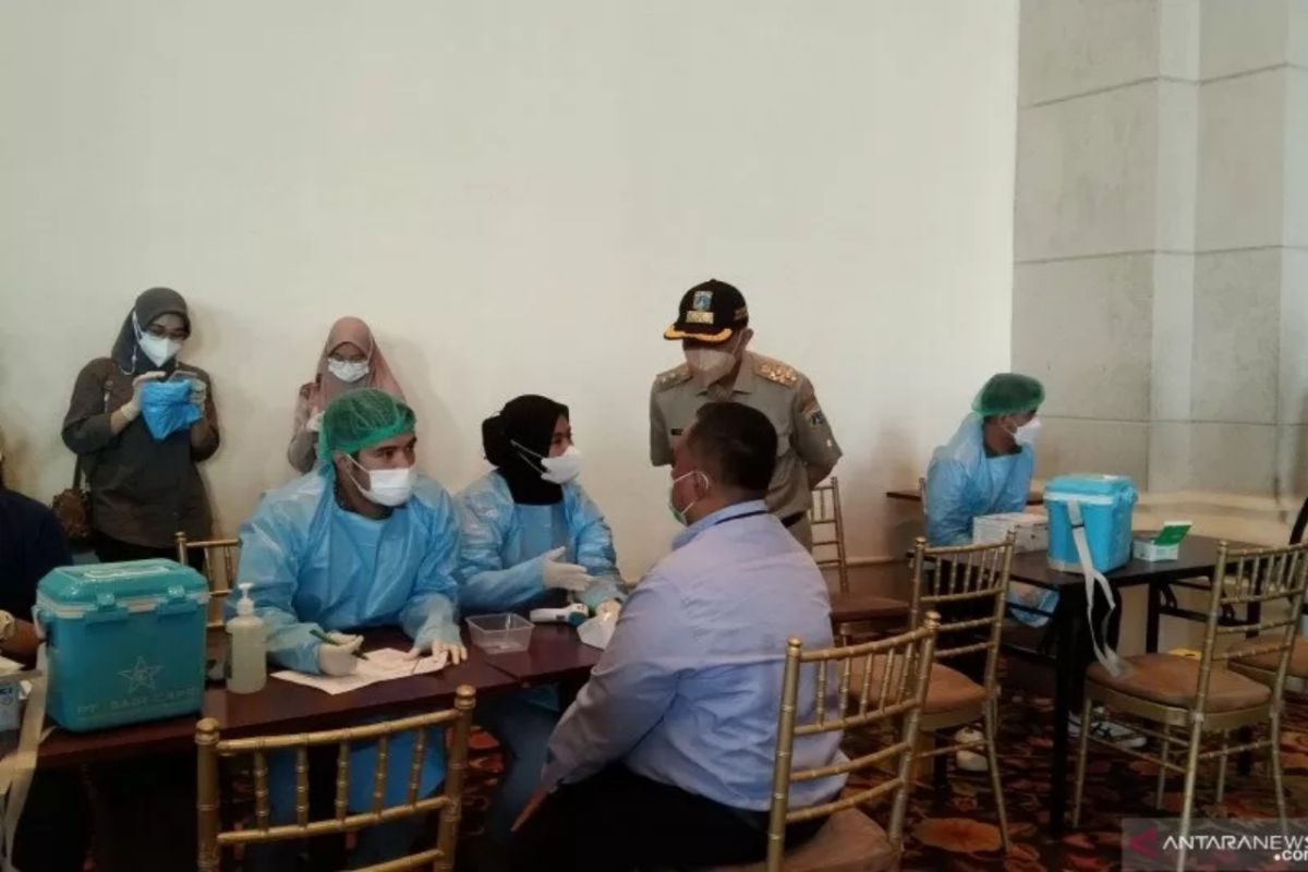 Percepat atasi COVID, Warga non DKI bisa ikut vaksinasi di Jakarta
