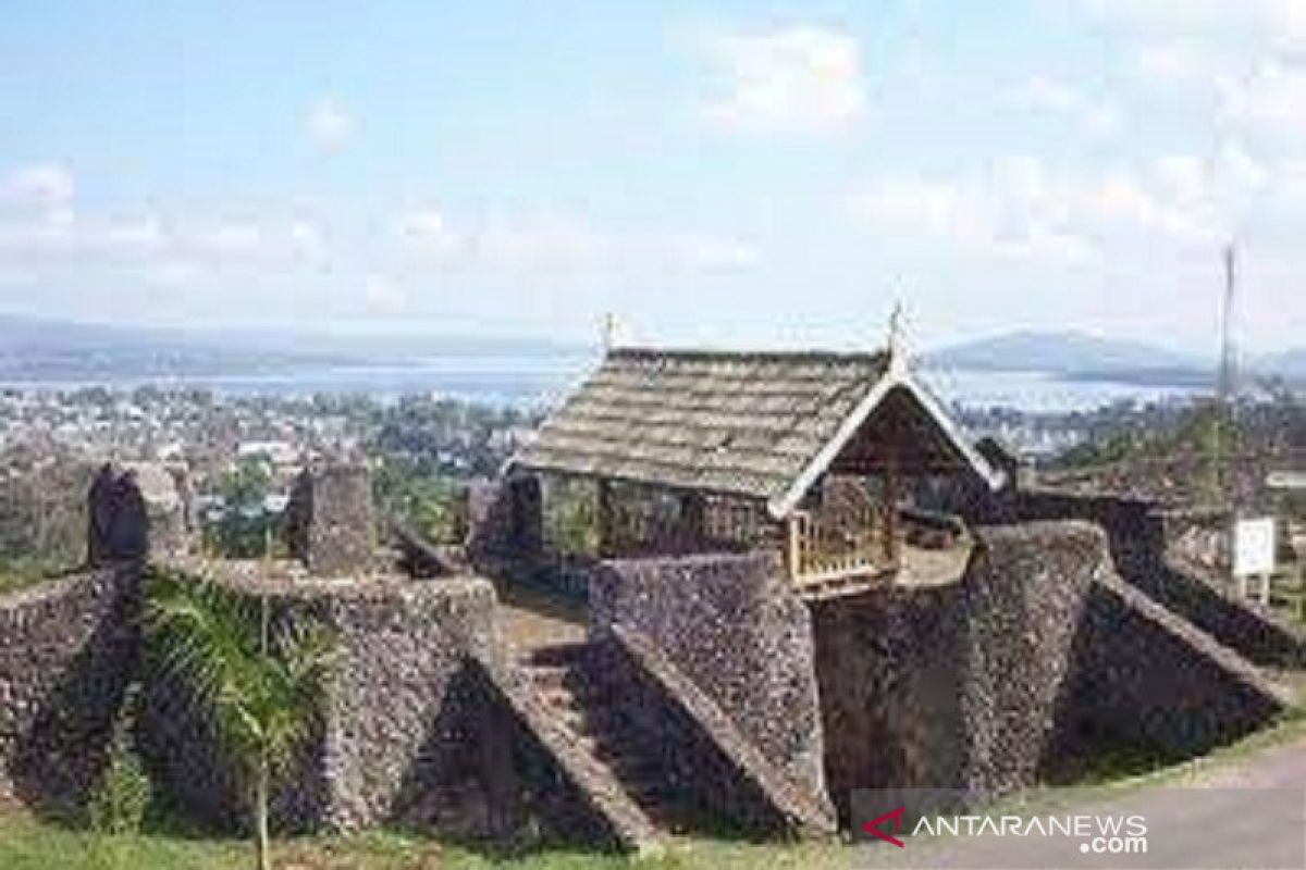 Indonesian govt backs Baubau to make Wolio Fort be world heritage