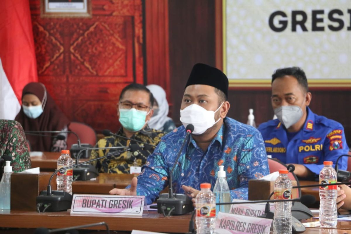 Pemkab Gresik kembali berlakukan jam operasional warung