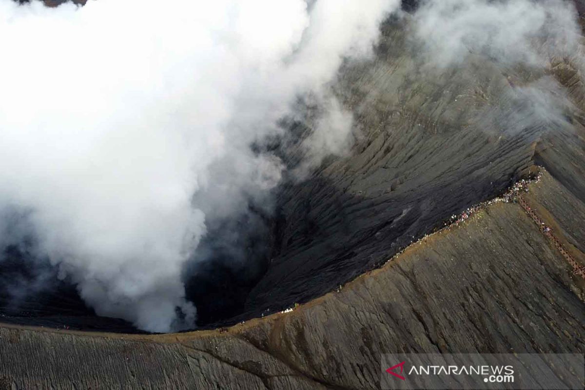 Sebanyak 518 wisatawan kunjungi kawasan Bromo usai dibuka kembali