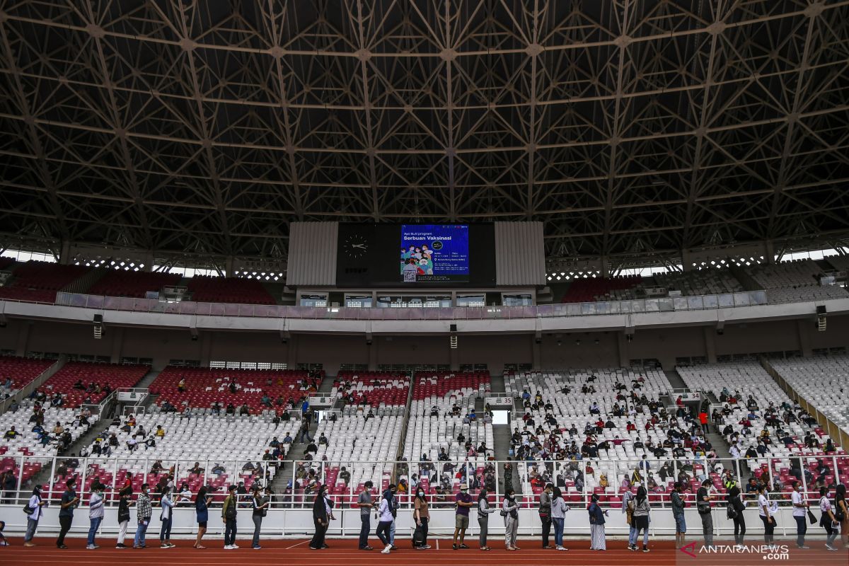 Sepekan, hoaks vaksin syarat SIM-SKCK hingga vaksinasi massal Polri