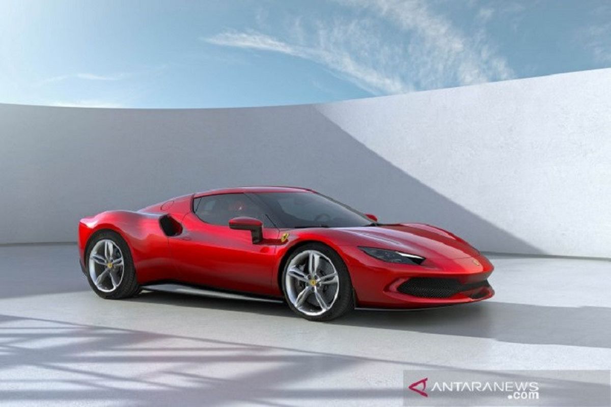 Ferrari secara resmi luncurkan mobil sport hybrid 296 GTB