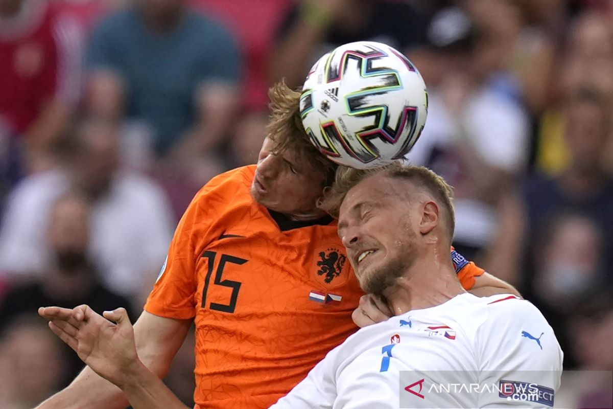 Belanda raih kemenangan meyakinkan atas Yunani 3-0