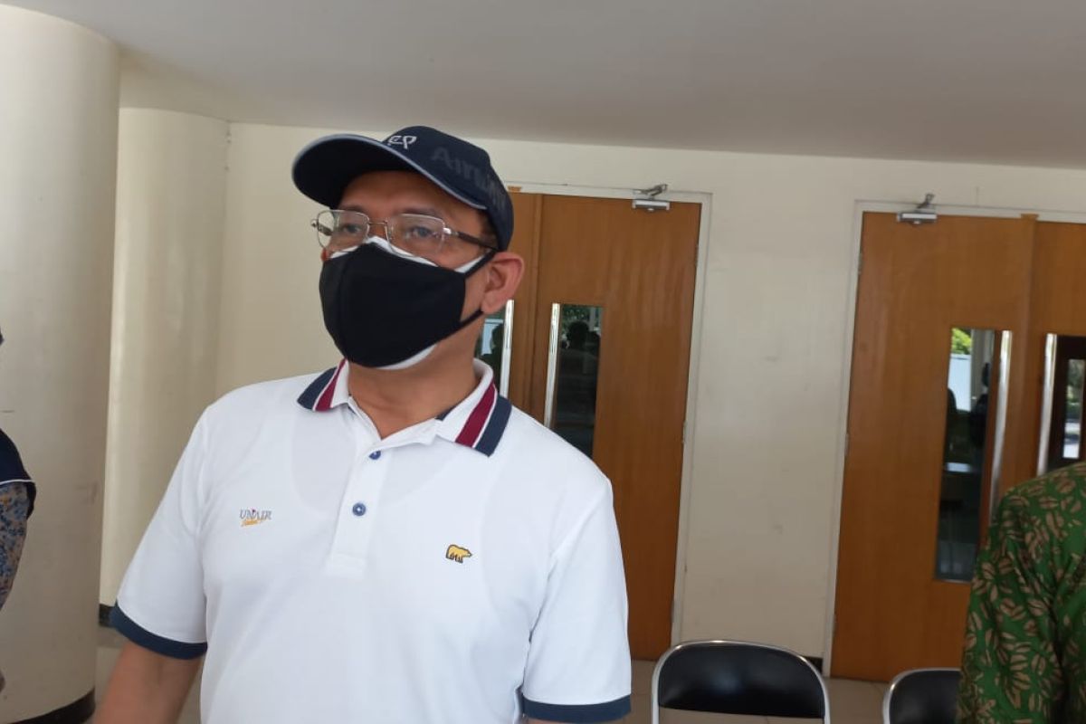 Kasus COVID-19 melonjak, Rektor Unair khawatirkan kondisi tenaga kesehatan