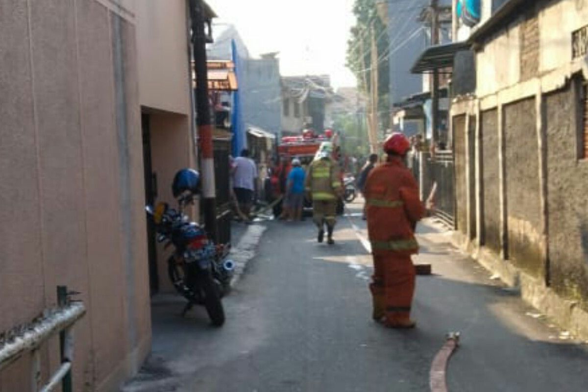 Satu orang meninggal dunia dalam kebakaran kamar kos  di Kramat Jati