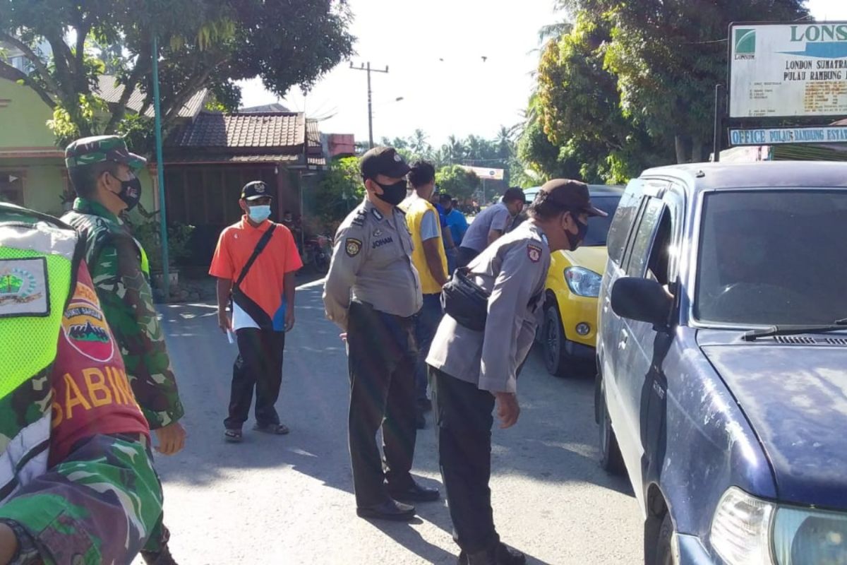 Satgas COVID-19 Bahorok lakukan penyekatan menuju objek wisata Bukit Lawang