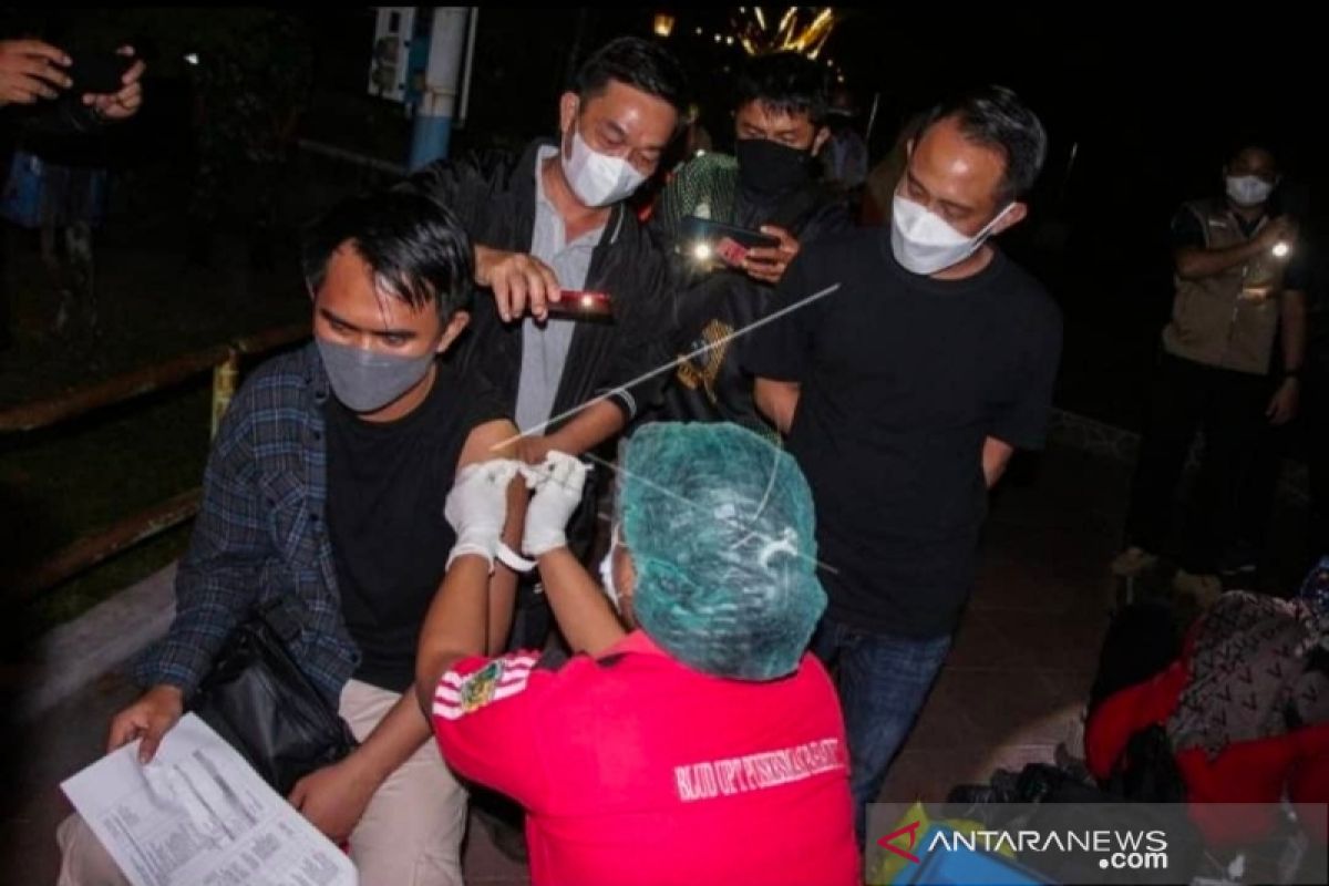 Pemkot 'jemput bola' vaksinasi COVID-19 bagi pengunjung kafe