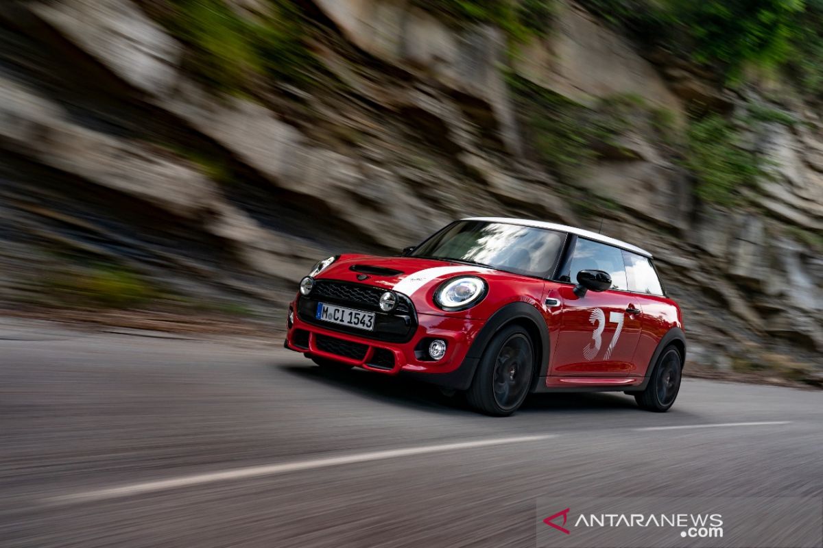 MINI Paddy Hopkirk Edition Hadir di Indonesia, cuma ada 10 unit