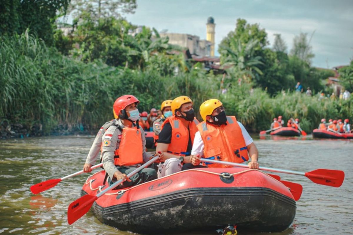 Wali Kota Medan  ajak BUMN peduli sungai dengan Program Susur Sungai