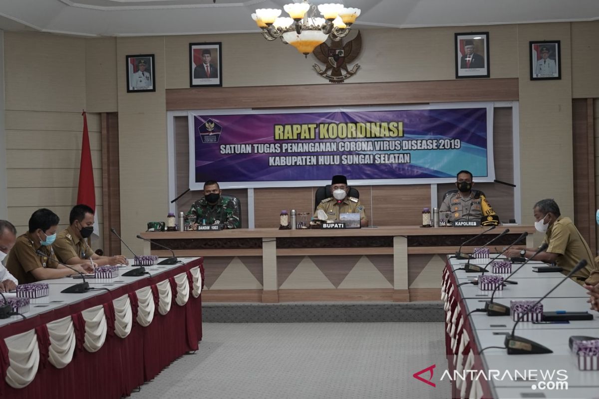 Bupati HSS pimpin rakor satgas COVID-19 pastikan untuk terus bergerak