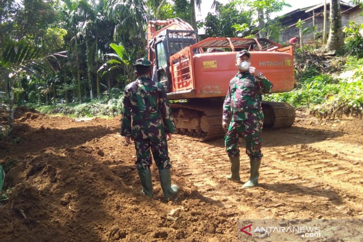 Dansatgas TMMD ke 111 tinjau lokasi program fisik