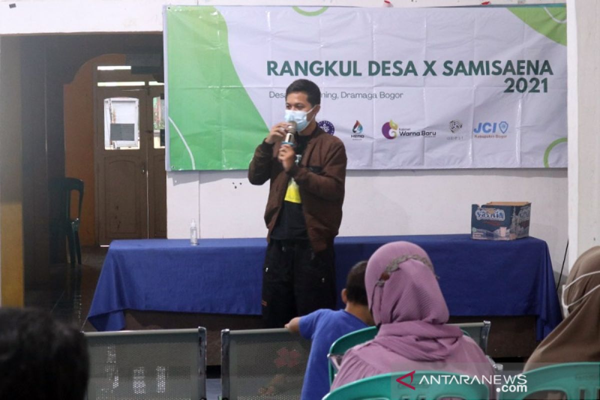 BEM IPB University bantu UMKM desa manfaatkan digital marketing