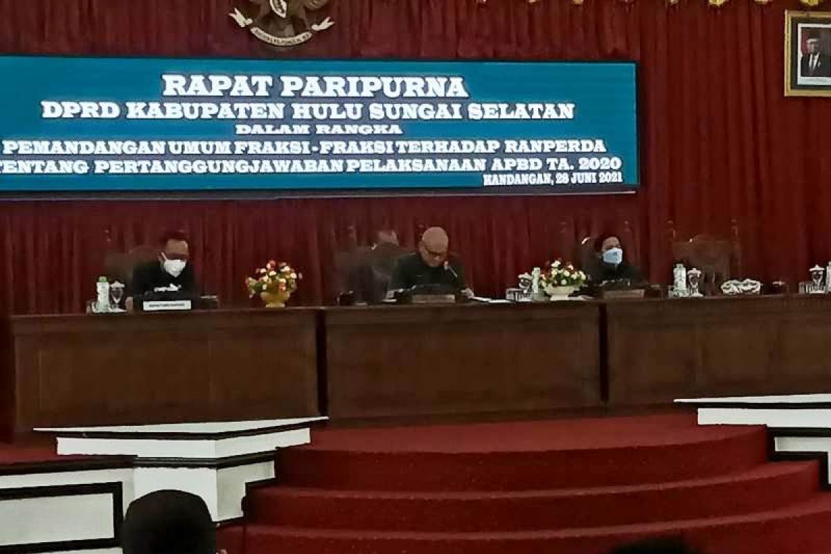 Fraksi DPRD HSS sampaikan pandangan umum Raperda pertanggungan jawaban APBD