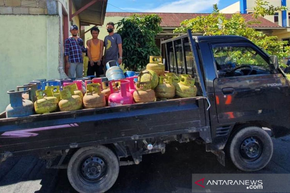 Polres Pangkalpinang amankan tiga pengoplos gas subsidi