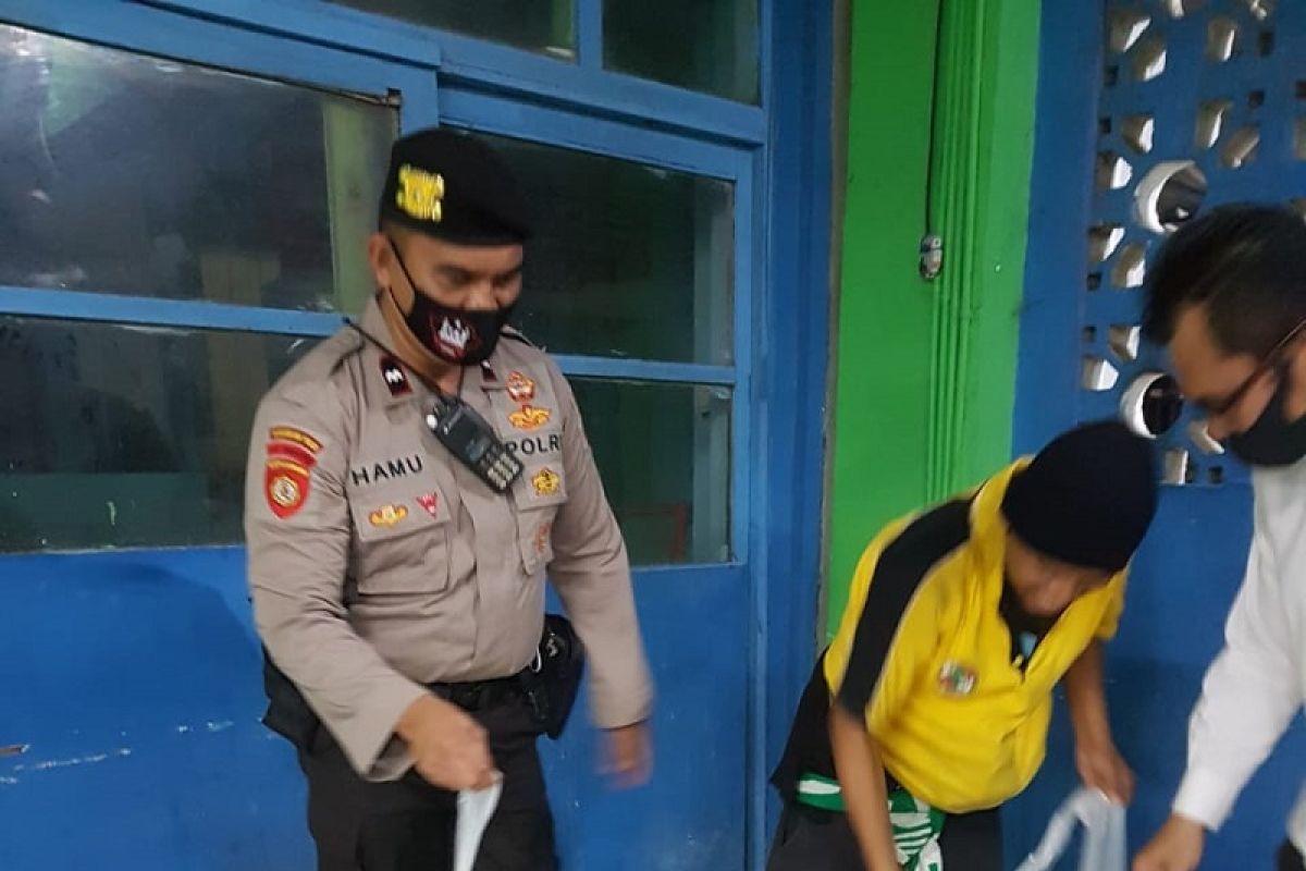 Polresta Ambon ingatkan warga tidak angkut miras lewat pelabuhan, stabilkan kamtibmas