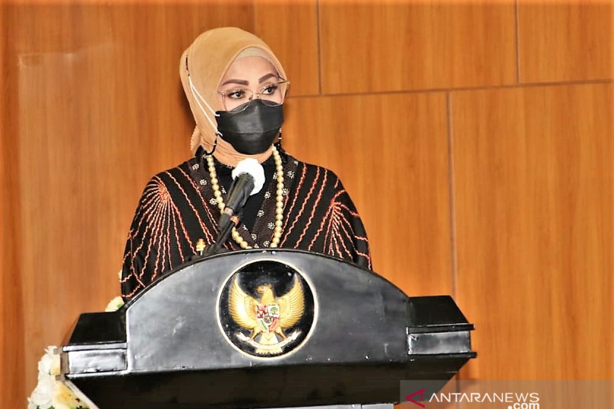 Istri Gubernur Maluku terima Penghargaan Manggala Karya Kencana,  ukir prestasi
