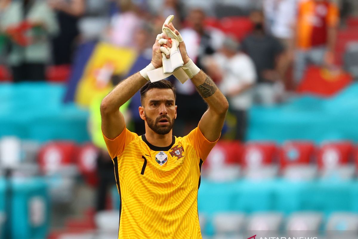 Roma segera capai kesepakatan untuk rekrut kiper Wolves Rui Patricio