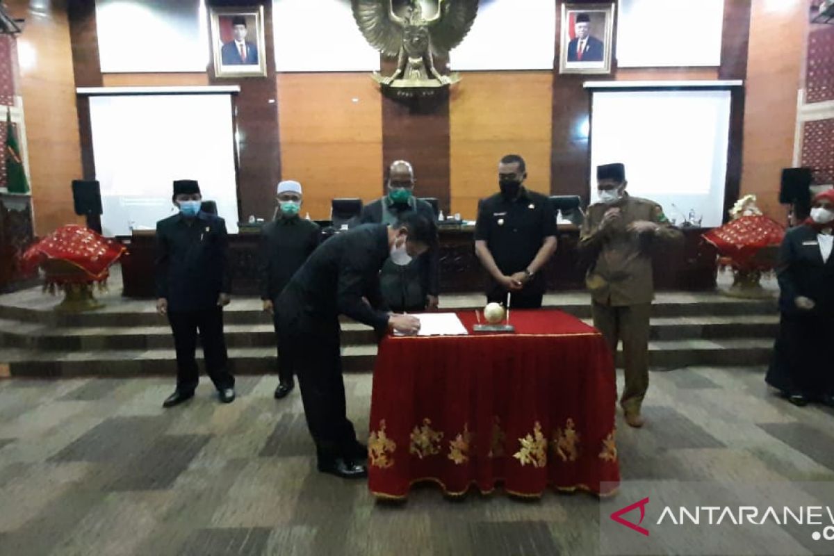 Lewat voting, DPRD Sumbar setujui Ranperda Pertanggungjawaban APBD 2020