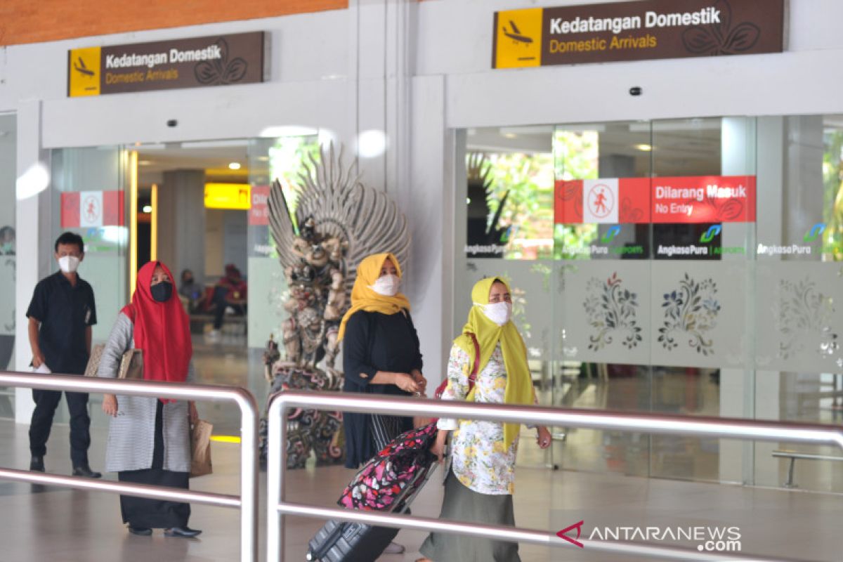 Penumpang yang tiba di Bandara Bali wajib tunjukkan hasil PCR (video)